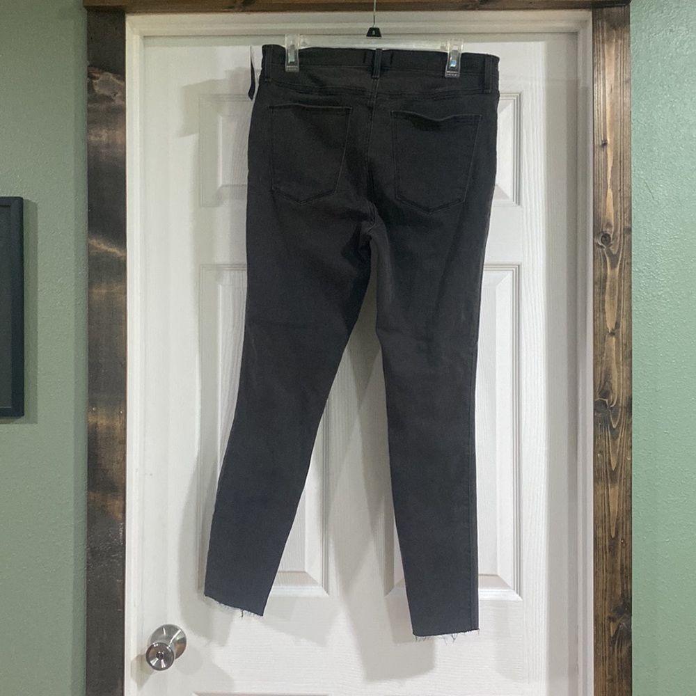 Abercrombie & Fitch ultra high rise jean legging size 32/14R raw hem never worn - Picture 2 of 3